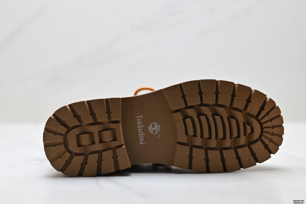 Timberland Wheat Classic Chukka Boot