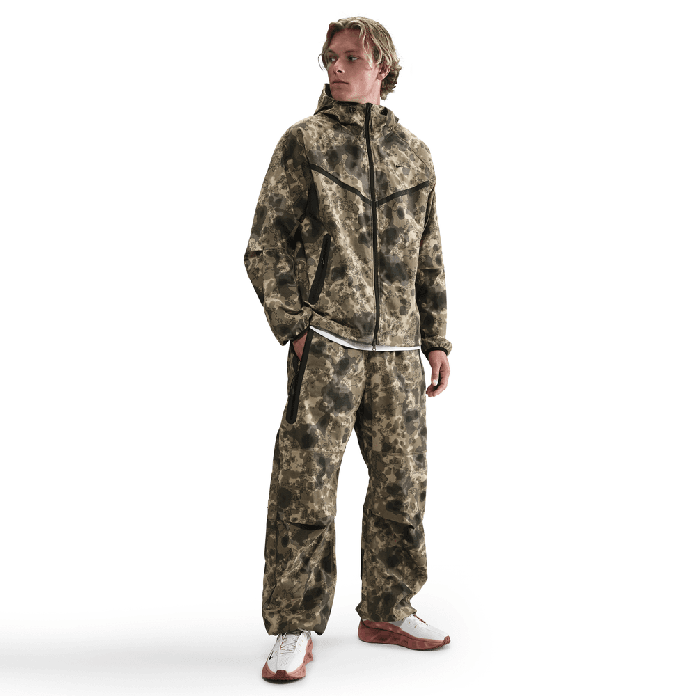 Nike Tech Oversized Woven Pant
