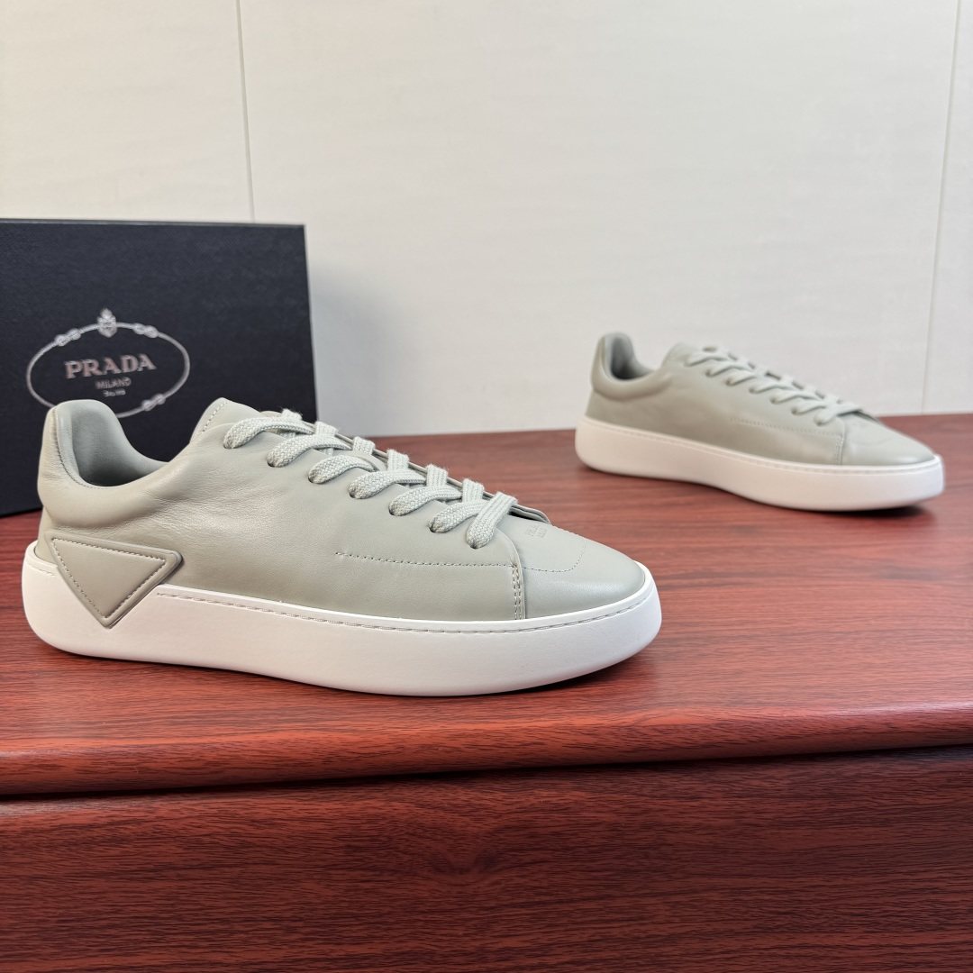 Prada Men's Triangle Detail Low-Top Sneakers
