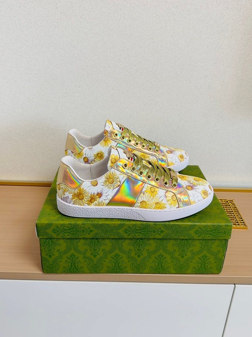 Gucci Floral Low-Top Sneakers