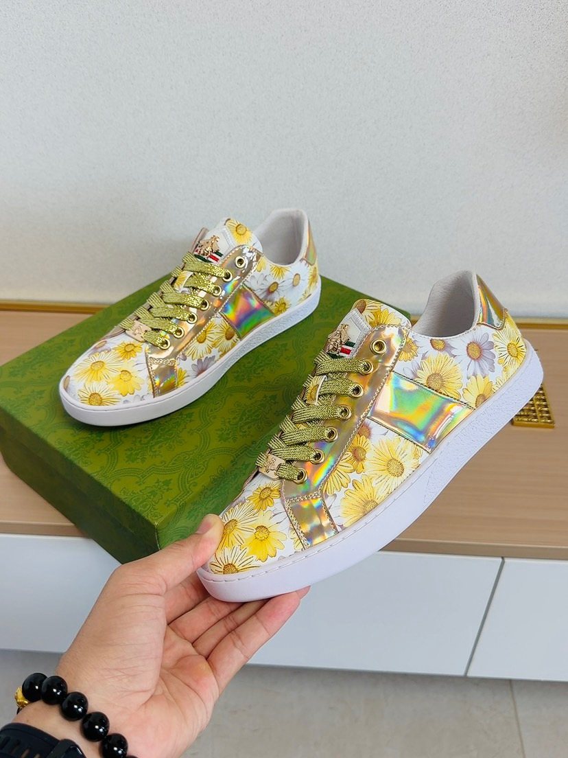 Gucci Floral Low-Top Sneakers