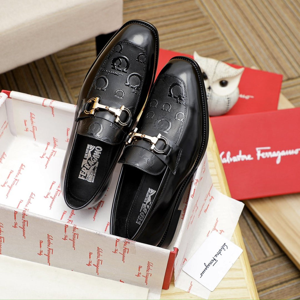 Ferragamo Black Bit Loafers - Gold-Tone Hardware