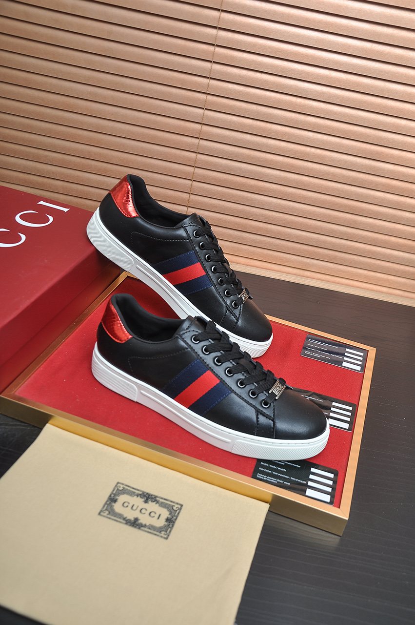Gucci Striped Low-Top Sneakers