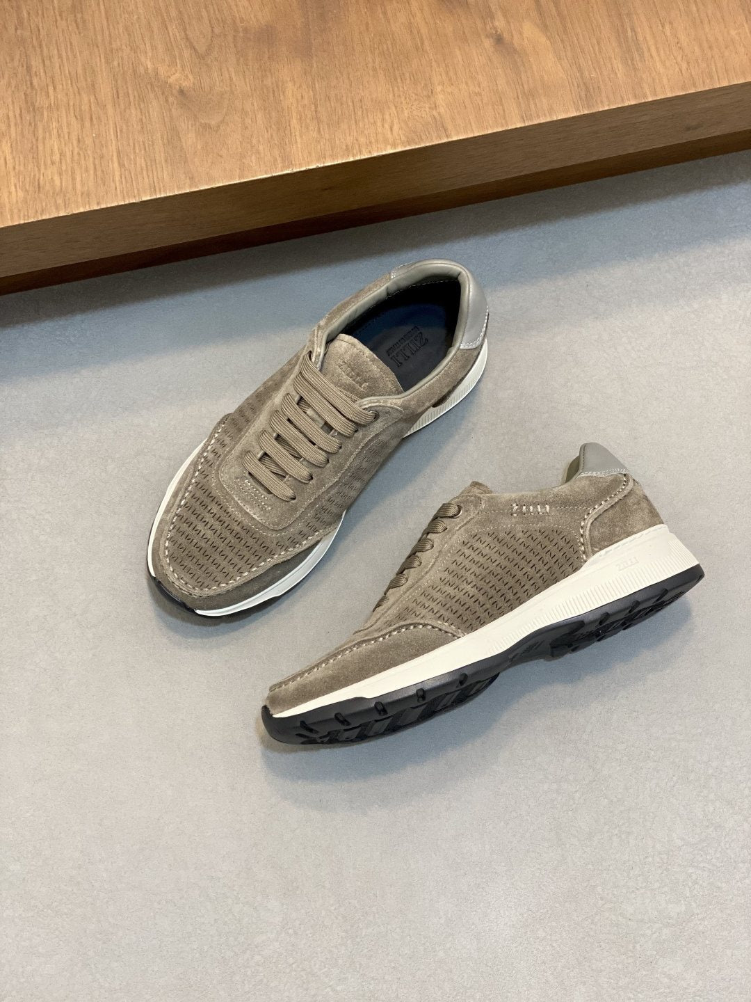 Zilli Men's Textured Low-Top Sneakers - Textured Upper With Stitched Panel Details
