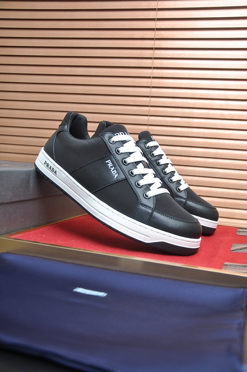Prada Contrast Lace Low-Top Sneakers
