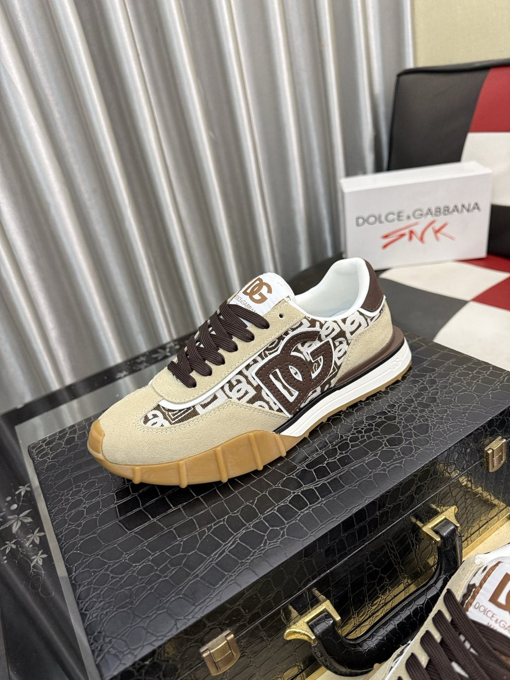 Dolce & Gabbana Patterned Low-Top Sneakers